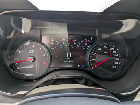 Used 2018 Chevrolet Camaro SS RWD image 40