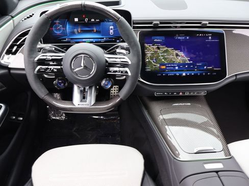 Used 2026 Mercedes-Benz E 53 AMG e 4MATIC Sedan image 16