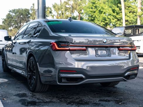 Used 2021 BMW 740i w/ M Sport Package image 11