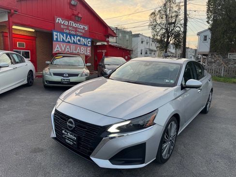 Used 2023 Nissan Altima 2.5 SL image 1