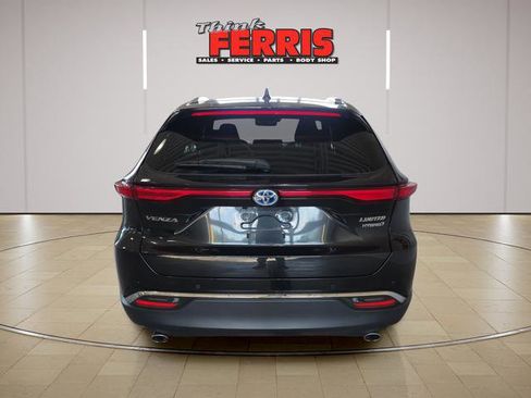 Used 2021 Toyota Venza Limited w/ Advanced Technology Package image 6