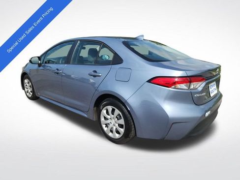 Used 2023 Toyota Corolla LE FWD image 3