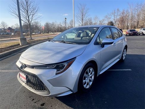 Used 2022 Toyota Corolla LE image 41