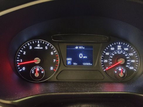 Used 2020 Kia Sorento FWD V6 image 23