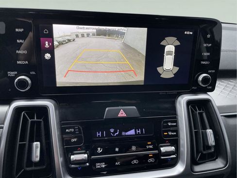 Used 2023 Kia Sorento EX image 27