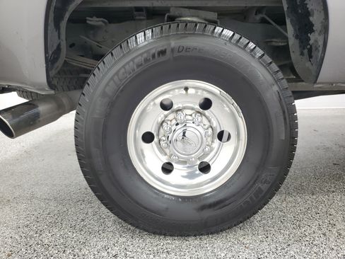 Used 2004 Ford F350 XL AWD/4WD image 4