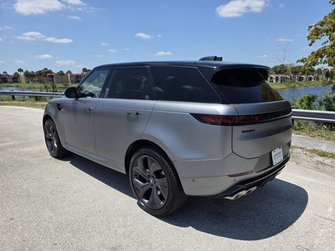 Used 2025 Land Rover Range Rover Sport Autobiography AWD/4WD image 2