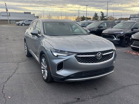 Certified 2023 Buick Envision Avenir image 3
