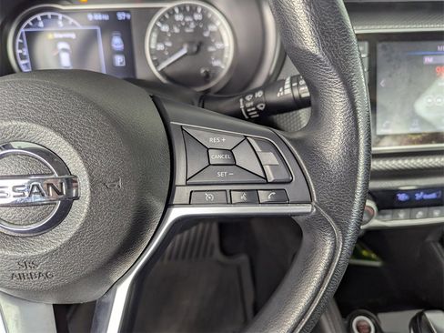 Used 2019 Nissan Kicks SV image 23