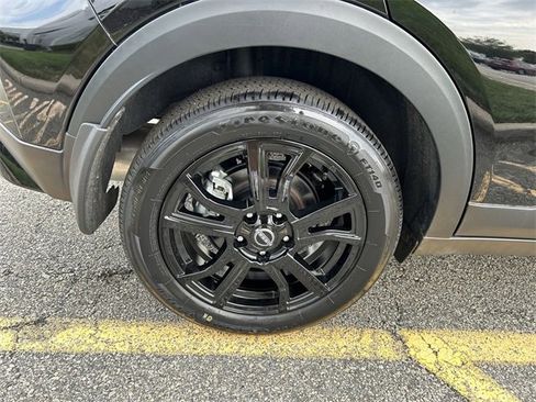 Certified 2024 Nissan Kicks SR image 12