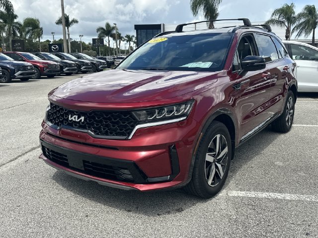 Used 2023 Kia Sorento EX w/ Panoramic Sunroof Package FWD image 2