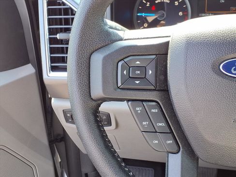 Used 2016 Ford F150 XLT w/ Equipment Group 302A Luxury image 11