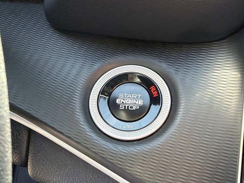 Used 2024 Jeep Grand Cherokee Laredo image 33