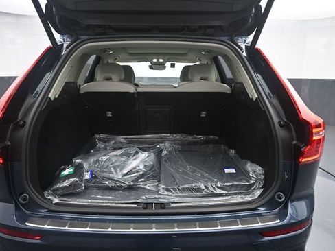 Used 2025 Volvo XC60 B5 Plus w/ Protection Package Premier image 28