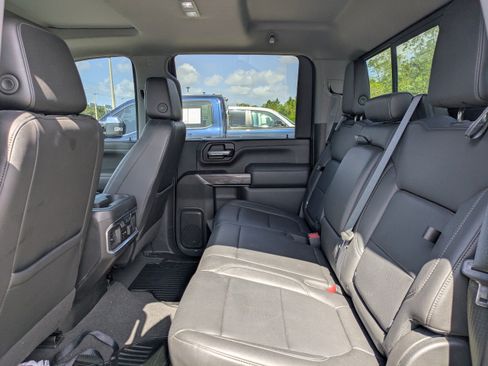 Used 2021 Chevrolet Silverado 2500 LTZ w/ LTZ Convenience Package AWD/4WD image 13