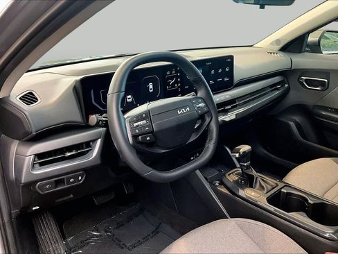 Used 2025 Kia K4 EX FWD image 16