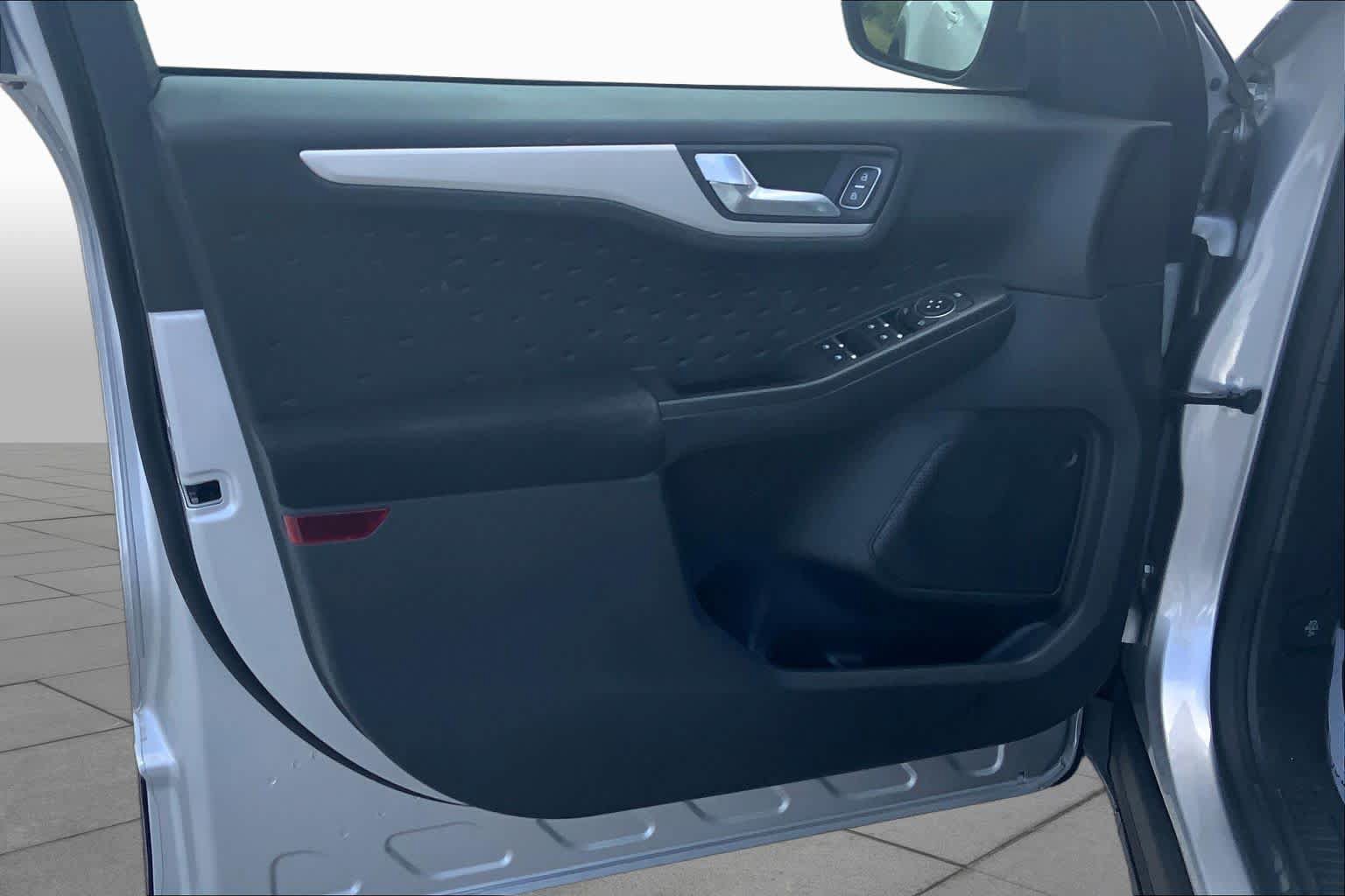 Certified 2020 Ford Escape SE FWD image 22
