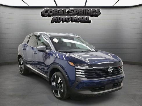 Certified 2025 Nissan Kicks SR image 1