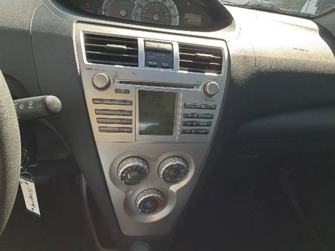 Used 2008 Toyota Yaris S image 40