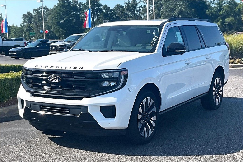 New 2027 Ford Expedition Max Platinum RWD image 2