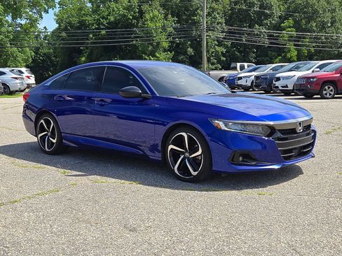 Used 2021 Honda Accord Sport image 4