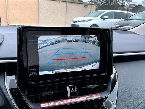 Certified 2025 Toyota Corolla LE image 24