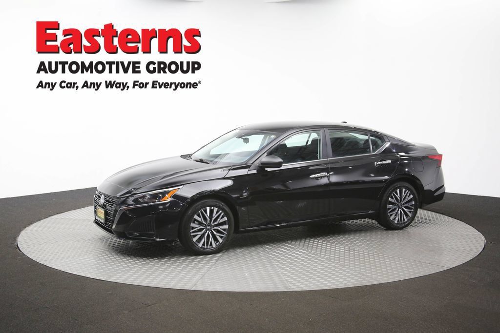 Used 2025 Nissan Altima 2.5 SV FWD image 57