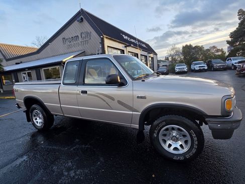 Used 1997 MAZDA B-Series Pickup B4000 4wd Se Manual, 5-spd V6, image 5