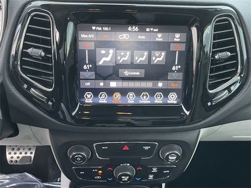 Used 2020 Jeep Compass Limited image 17