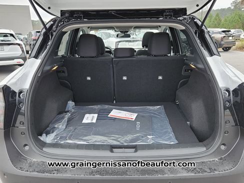 New 2026 Nissan Kicks SV w/ SV Premium Package image 6