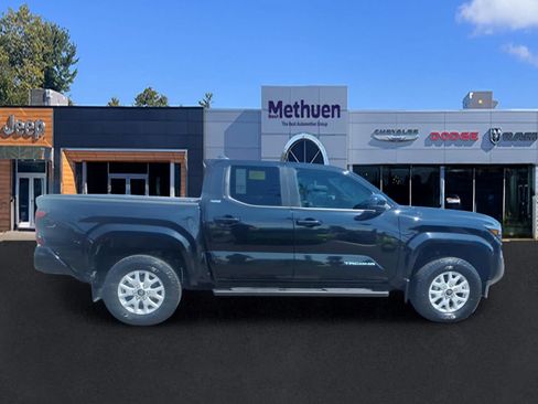 Used 2024 Toyota Tacoma SR5 AWD/4WD image 2