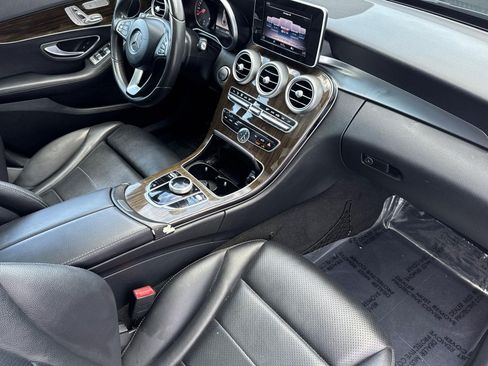 Used 2018 Mercedes-Benz C 300 Sedan image 32
