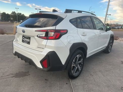 Used 2024 Subaru Crosstrek 2.0i Premium image 8