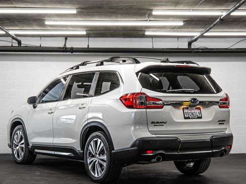 Used 2022 Subaru Ascent Limited w/ Technology Package image 3