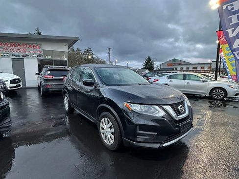 Used 2017 Nissan Rogue S image 3