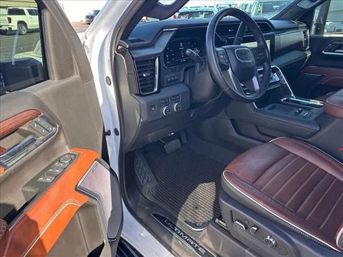 Used 2024 GMC Sierra 3500 Denali Ultimate image 17