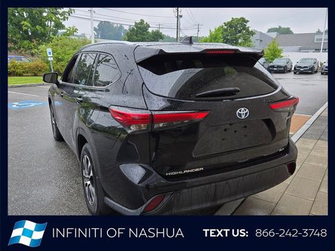 Used 2020 Toyota Highlander XLE AWD/4WD image 14