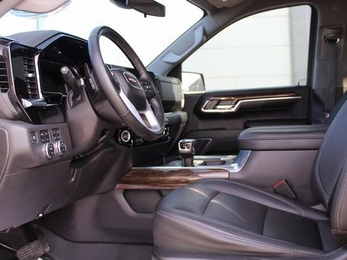 Used 2023 GMC Sierra 1500 Elevation w/ Elevation Premium Package image 12