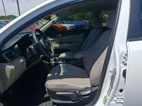 Used 2018 Kia Optima LX FWD image 27