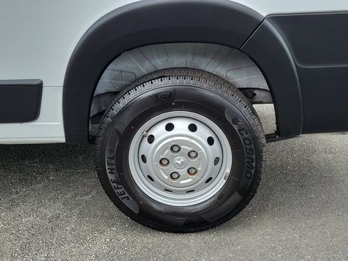 Used 2023 RAM ProMaster 2500 FWD image 5