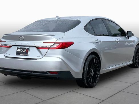 Used 2025 Toyota Camry LE w/ Convenience Package image 13