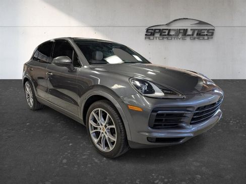 Used 2023 Porsche Cayenne w/ Premium Package AWD/4WD image 1