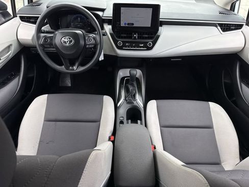 Used 2026 Toyota Corolla LE image 11