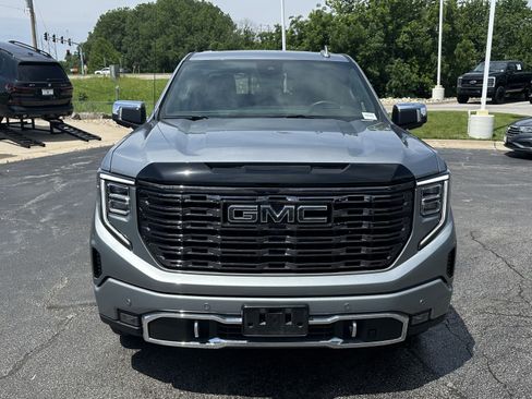 Used 2025 GMC Sierra 1500 Denali Ultimate AWD/4WD image 3