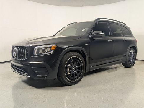 Used 2021 Mercedes-Benz GLB 35 AMG 4MATIC image 3