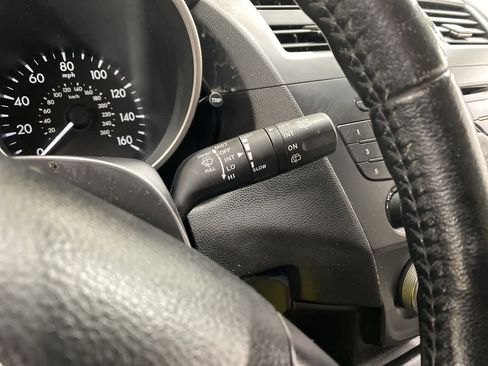 Used 2014 MAZDA MAZDA5 Touring image 23