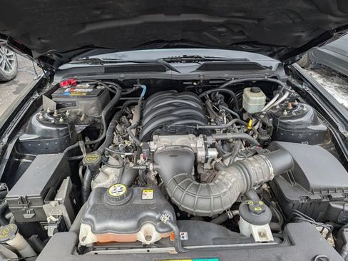 Used 2005 Ford Mustang GT image 4