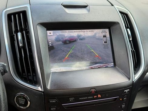 Used 2019 Ford Edge Titanium w/ Equipment Group 301A FWD image 25