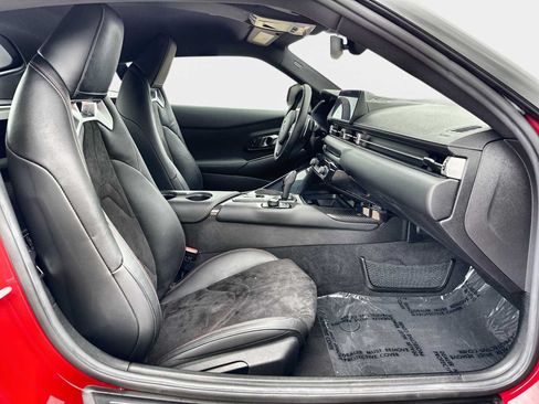 Used 2021 Toyota Supra RWD image 12