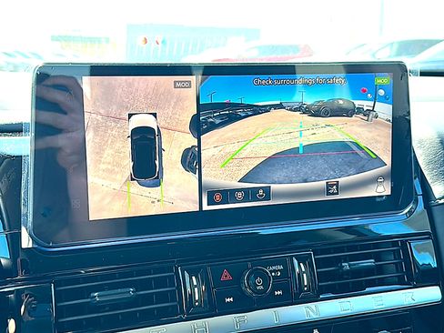 New 2026 Nissan Pathfinder SL image 23